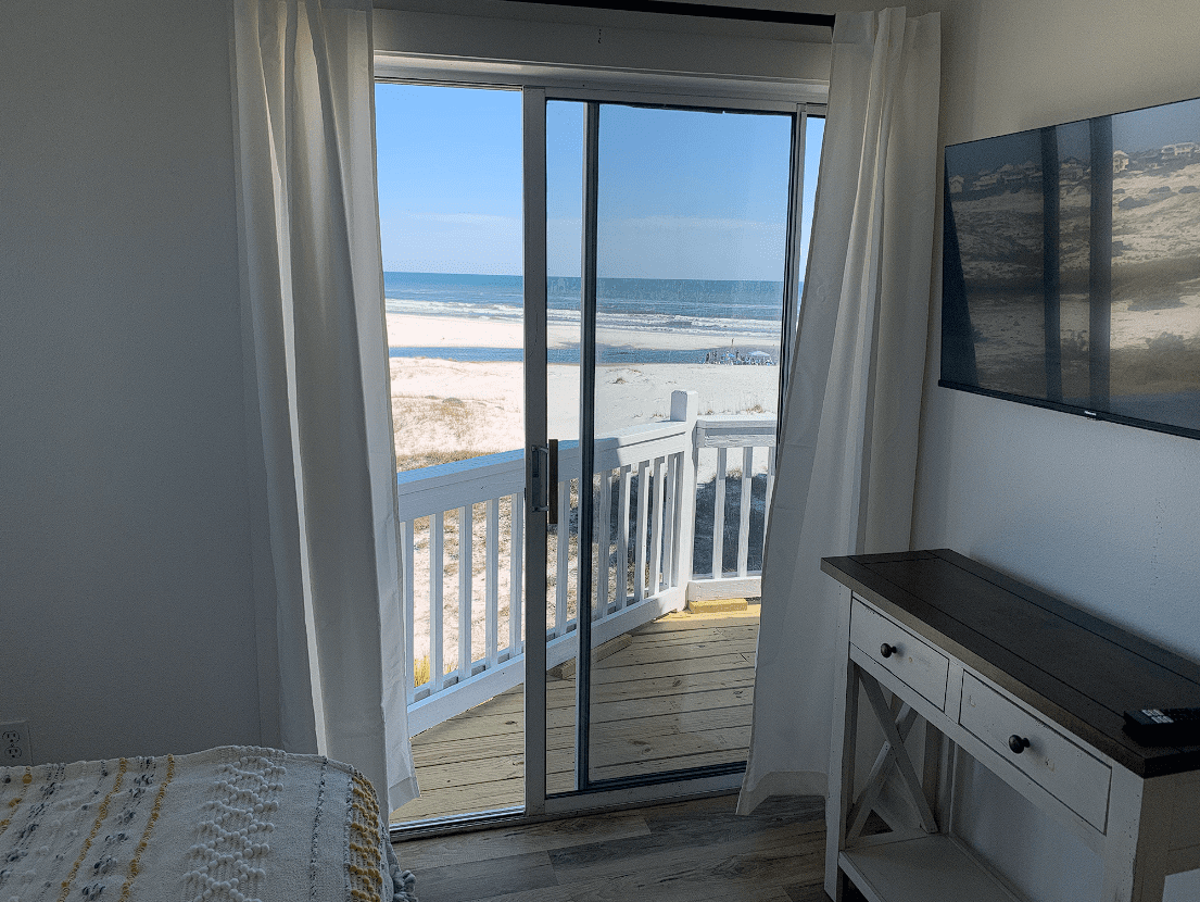 30A: 01 Oasis East - Image 24