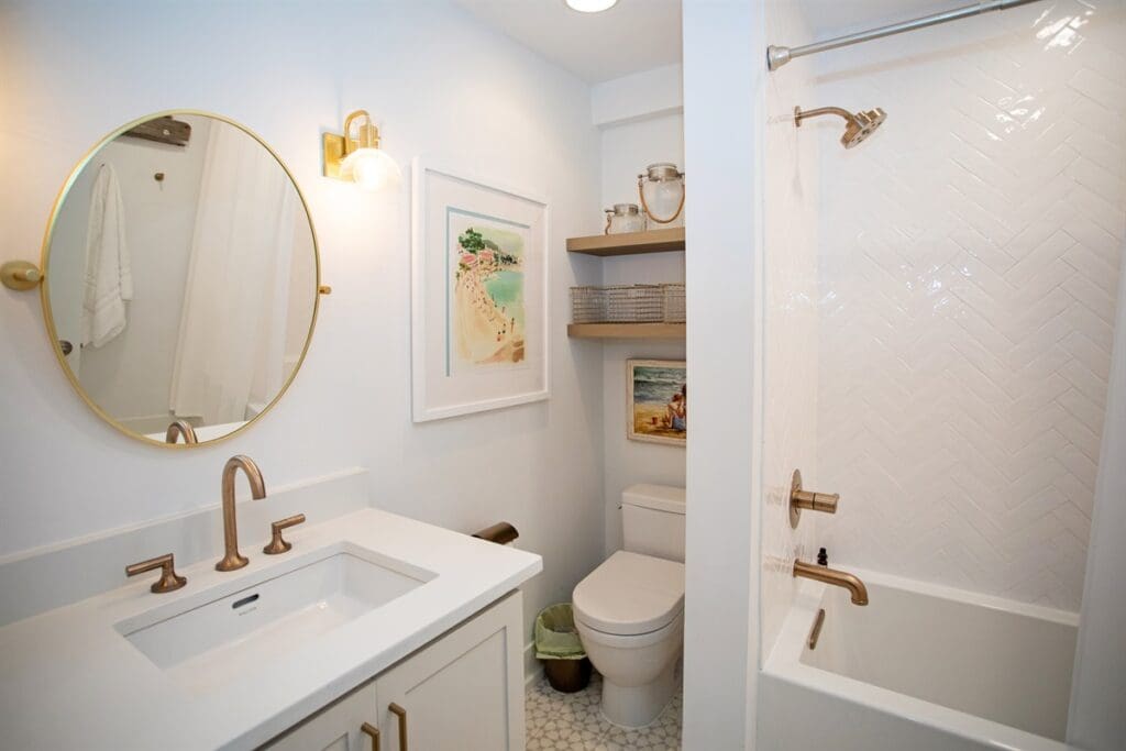 b8545862aed54e4393a294ee5b79958a-Large