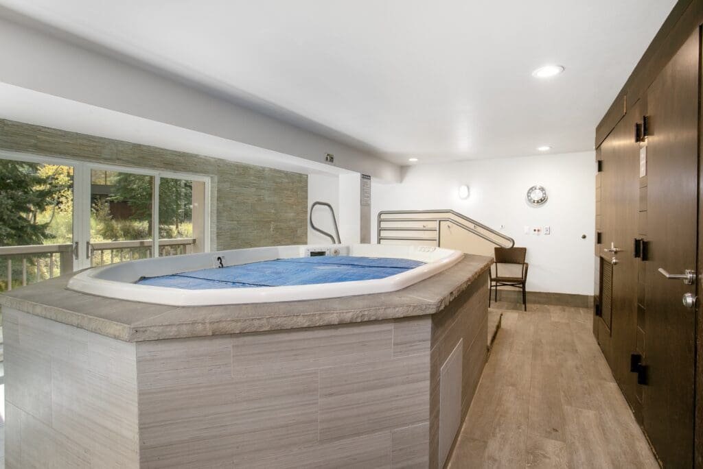 11_Community Hot Tub