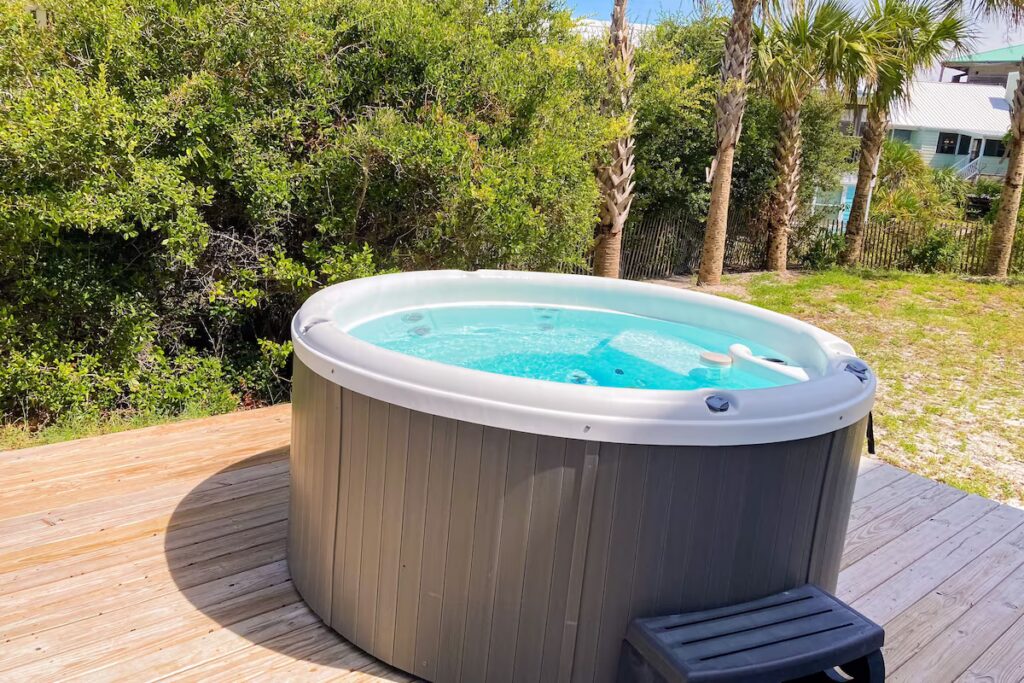 15_Outdoor Spa Tub