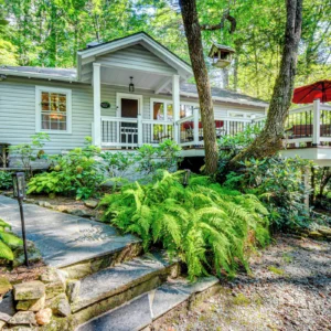 Highlands: Walk to Mirror Lake