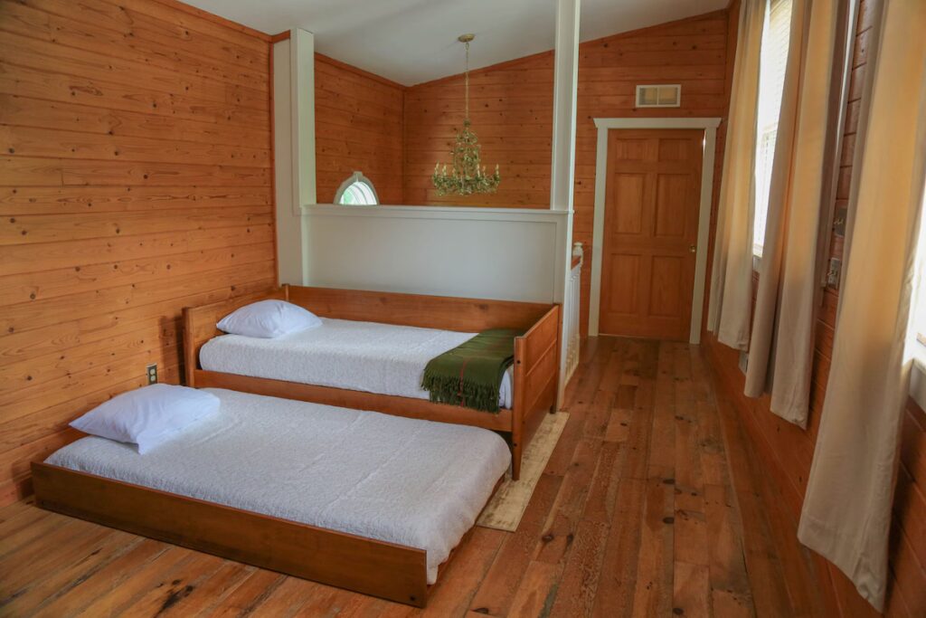 5_Bedroom 1 _ Additional bed