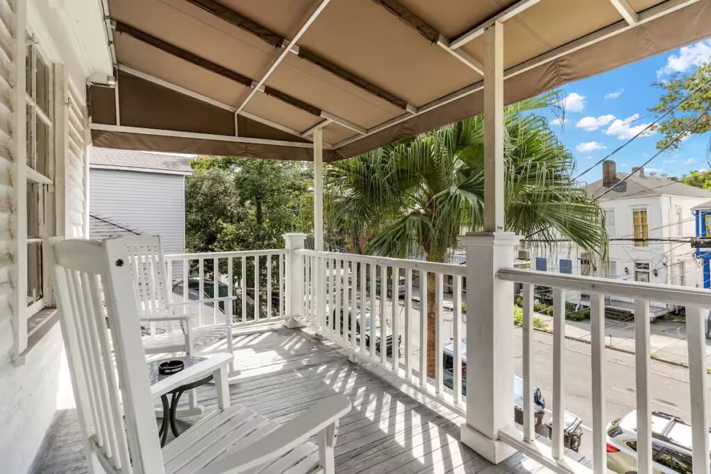 e9e7a335-7d00-4b09-b903-f24e199cfcf1